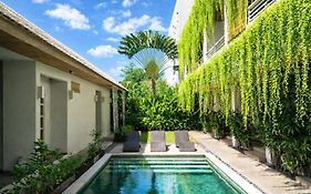 Utopic Seminyak Studio Apartments